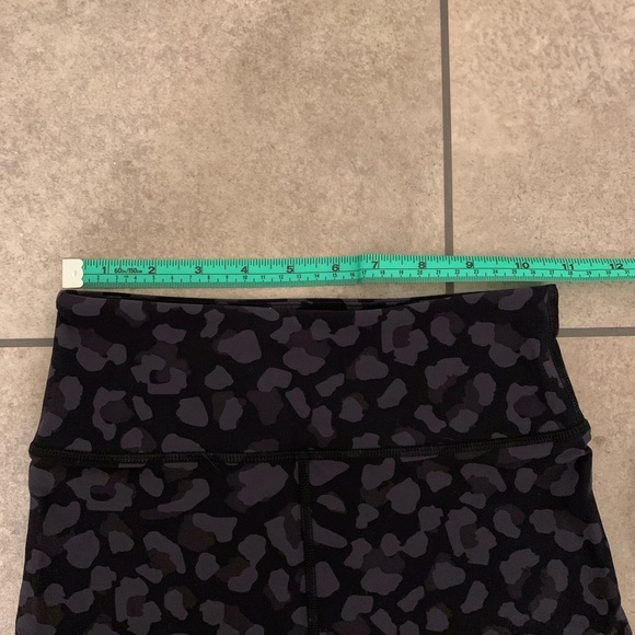 Sarah’s day x white fox boutique biker shorts - Picture 7 of 8